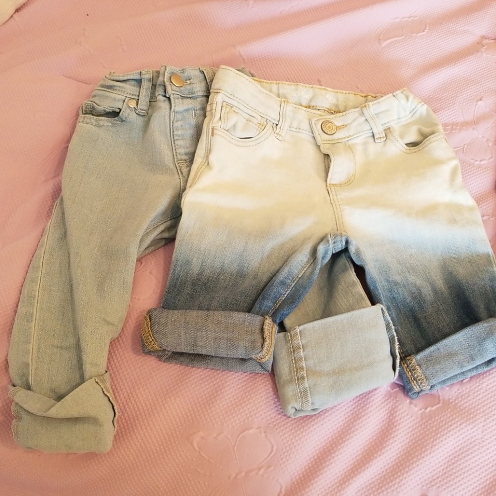 Bundle of two pairs of Crop Jeans